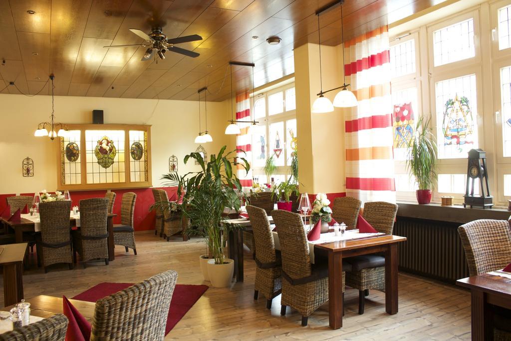 Stadthotel Kolpinghaus - Vier Ecken Werne エクステリア 写真